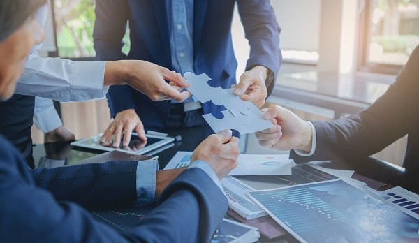 Khởi Nghiệp 2025: Khi Nhà Sáng Lập Trẻ Làm Chủ Cuộc Chơi